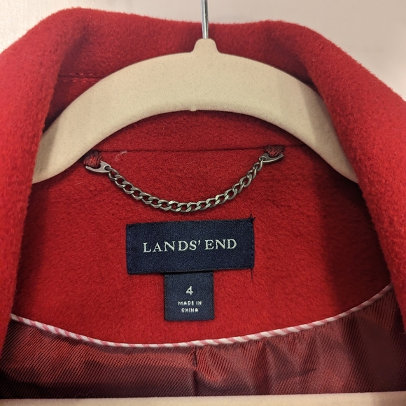 Red double-breasted lands in size 4 wool pea coat. - Picture 3 of 5